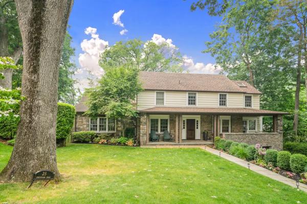 Derek Moore, photo 1