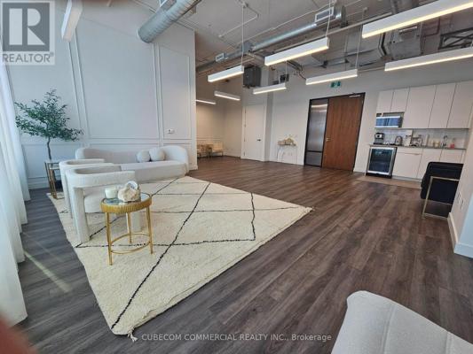 Chris Barroll, photo 2