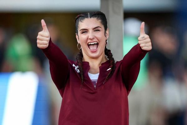 Betti Davidson, photo 2