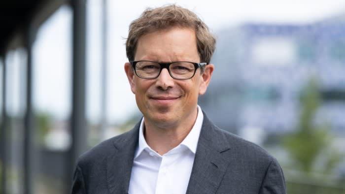 Moritz von der Linden, photo 2