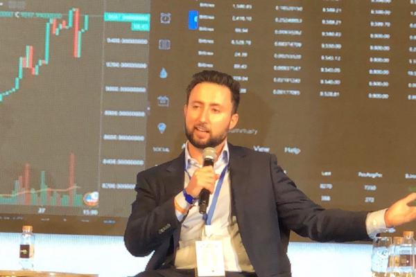 Alex Kravets, photo 1