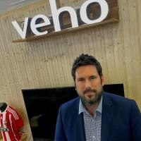 Steve Lewis, photo 2