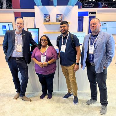 Scott Riddell, photo 2