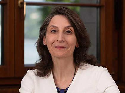 Angela Bird, photo 2