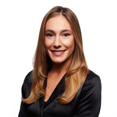 Alexandra Decker, photo 1