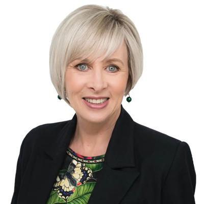 Julie Proctor, photo 1