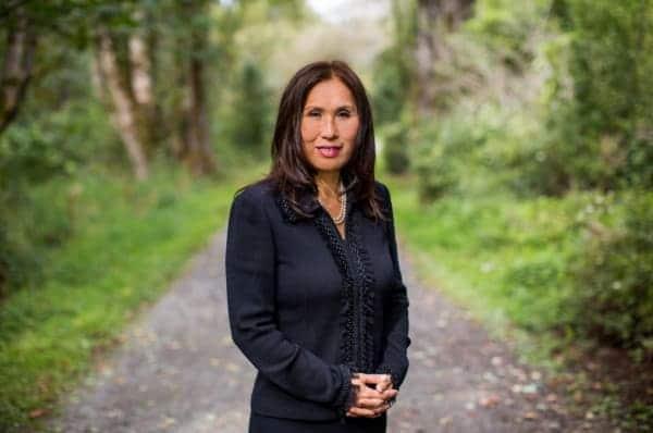 Linda R. Lee, photo 1