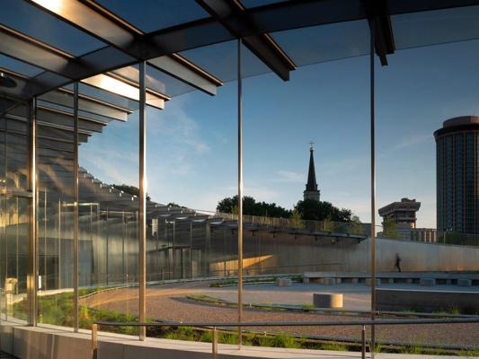 Allison Wills, photo 2