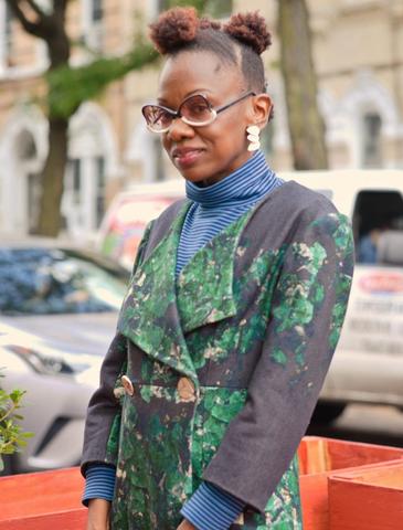 Lesley Ware, photo 1