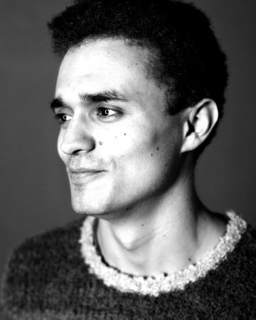 Alexander Woolf, photo 1